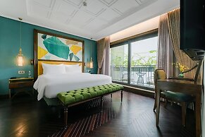 Peridot Grand Luxury Boutique Hotel
