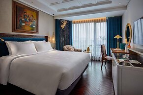 Peridot Grand Luxury Boutique Hotel