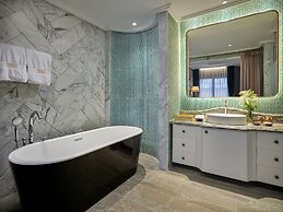 Peridot Grand Luxury Boutique Hotel