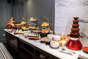 Peridot Grand Luxury Boutique Hotel