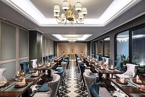 Peridot Grand Luxury Boutique Hotel