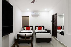 Capital O 63727 Mythri Hotel