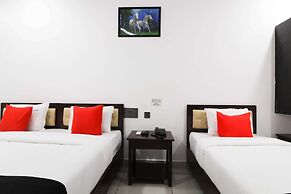Capital O 63727 Mythri Hotel
