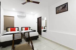 Capital O 63727 Mythri Hotel