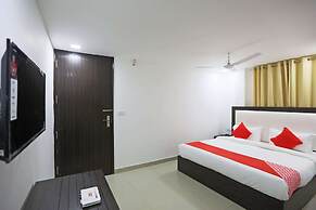 OYO 48664 White House