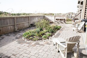 The Sunny Spot 4 Bedroom Cottage by RedAwning