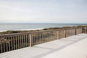 The Sunny Spot 4 Bedroom Cottage by RedAwning