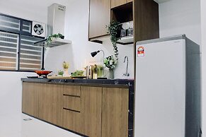 KLTS 5 Pax at Setapak Near KL City Central