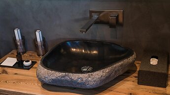 Sunny Valley Mountain Lodge