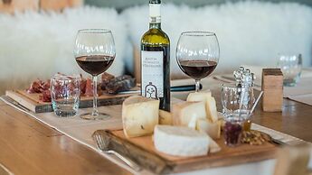 Sunny Valley Mountain Lodge