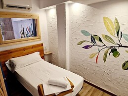 Y Hostel - Albergue Juvenil