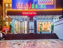 Vyluk J Hotel National Plaza Xinping
