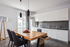 Sea View Beach Penthouse – Athens Coast