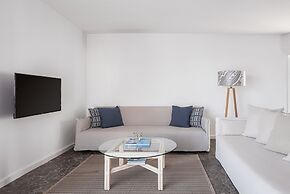 Sea View Beach Penthouse – Athens Coast