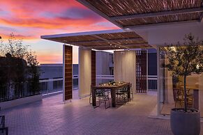 Sea View Beach Penthouse – Athens Coast