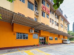 OYO 89864 Hotel Holiday Park