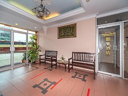 OYO 89864 Hotel Holiday Park