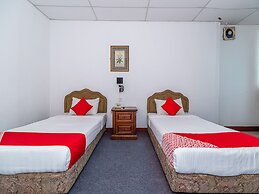OYO 89864 Hotel Holiday Park