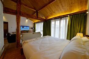 Lijiang Seven Island Resort