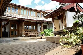 Lijiang Seven Island Resort