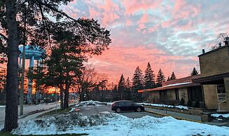 The Mariner Motor Hotel