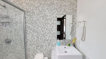 Comfortable and Trendy Apartment 2C