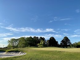 Blueberry Plantation Golf Resort