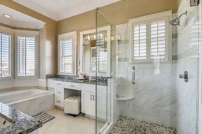 Paradise Pointe - Gorgeous 4 BR home with pool by RedAwning