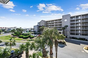 Paradise Pointe - Gorgeous 4 BR home with pool by RedAwning