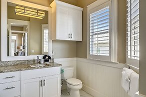 Paradise Pointe - Gorgeous 4 BR home with pool by RedAwning