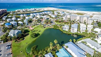 Paradise Pointe - Gorgeous 4 BR home with pool by RedAwning