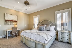 Paradise Pointe - Gorgeous 4 BR home with pool by RedAwning