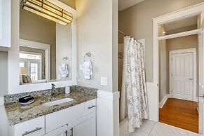 Paradise Pointe - Gorgeous 4 BR home with pool by RedAwning