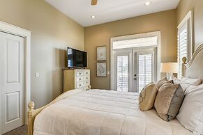 Paradise Pointe - Gorgeous 4 BR home with pool by RedAwning