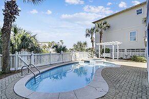 Paradise Pointe - Gorgeous 4 BR home with pool by RedAwning