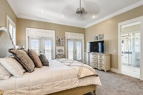 Paradise Pointe - Gorgeous 4 BR home with pool by RedAwning