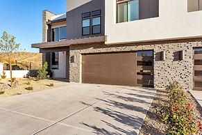 Luxury Zion Desert Getaway 8 Bedroom Townhouse by RedAwning