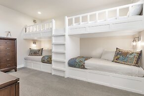 Luxury Zion Desert Getaway 8 Bedroom Townhouse by RedAwning