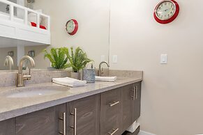 Luxury Zion Desert Getaway 8 Bedroom Townhouse by RedAwning