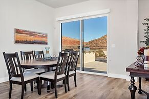 Luxury Zion Desert Getaway 8 Bedroom Townhouse by RedAwning