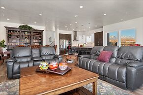 Luxury Zion Desert Getaway 8 Bedroom Townhouse by RedAwning