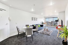 Stylish Central 2 Bedroom Apartment