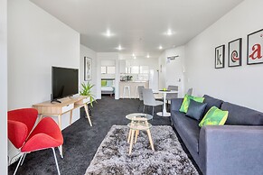 Stylish Central 2 Bedroom Apartment