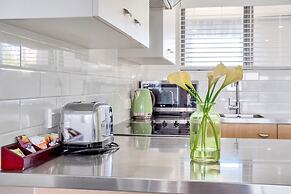 Stylish Central 2 Bedroom Apartment