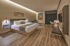 City Express Plus by Marriott San Luis Potosí