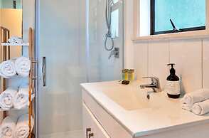 Kiwi Holiday Home near Airport