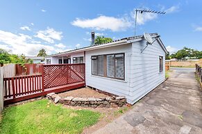Kiwi Holiday Home near Airport