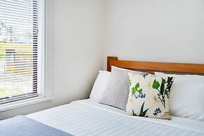 Kiwi Holiday Home near Airport