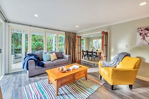 Castor Bay Home near Albany Sleeps 9