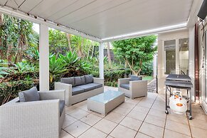 Castor Bay Home near Albany Sleeps 9